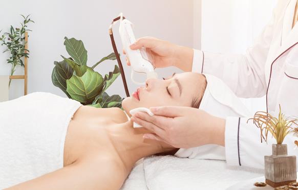 教你呵护眼部肌肤，打造年轻双眸！